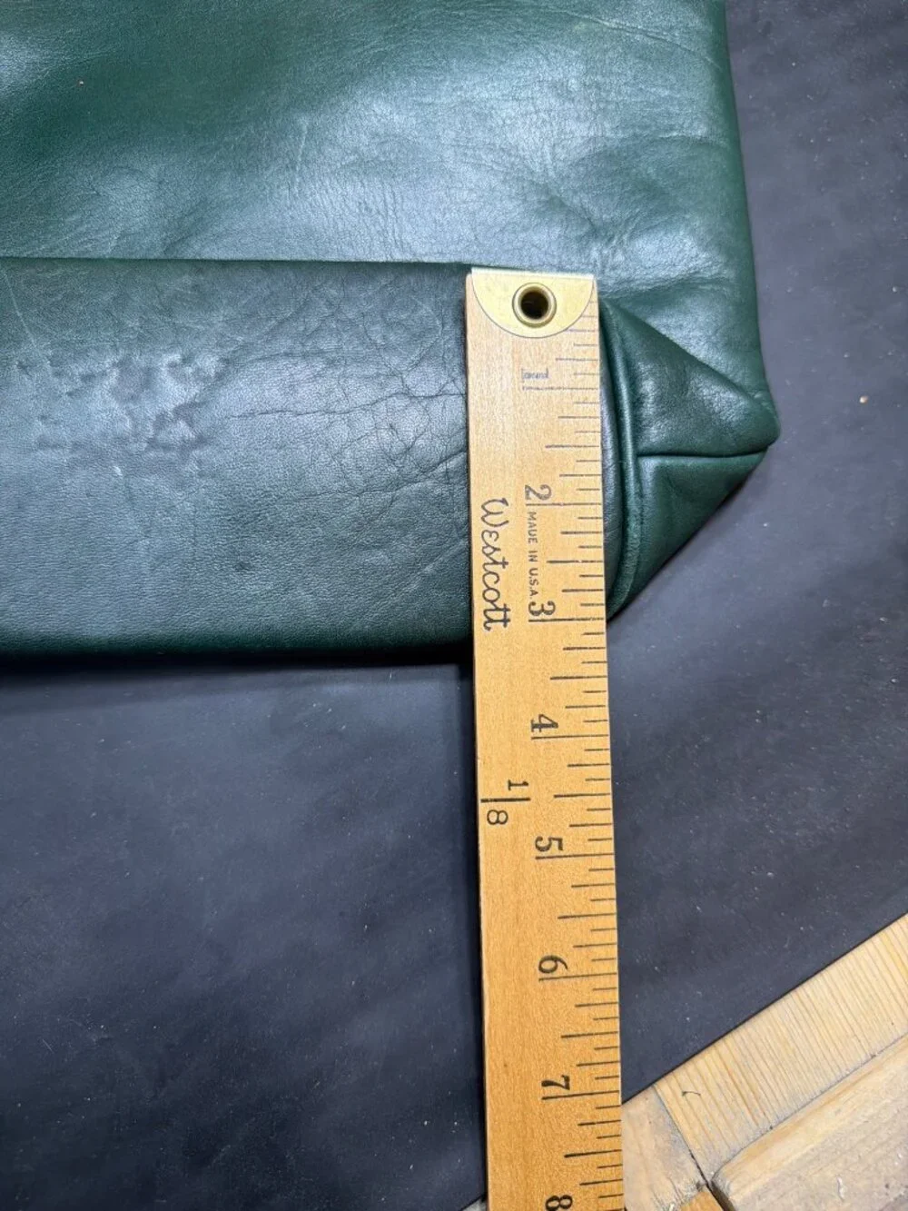 Tignanello Green Genuine Leather Crossbody Purse Womens Bag Tassel Excellent